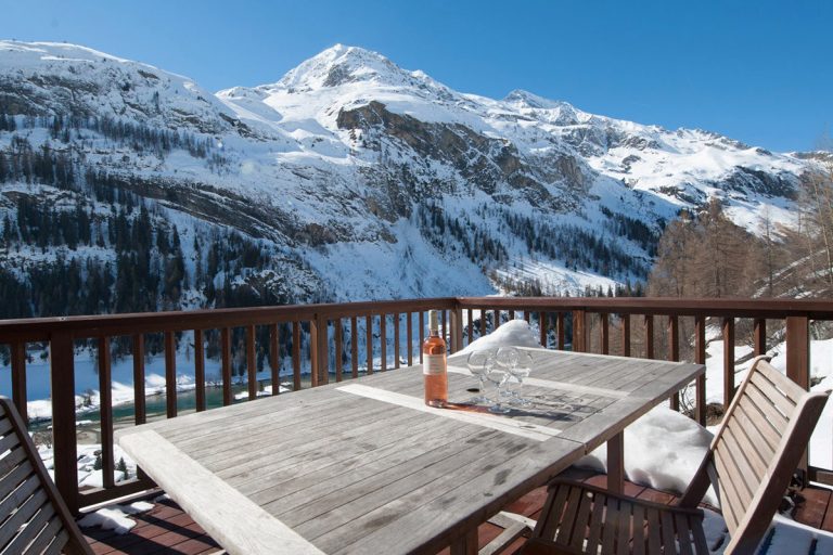 Chalet Neus balcony view