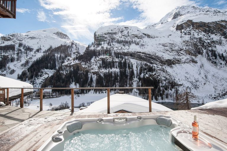 Chalet Neus hot tub