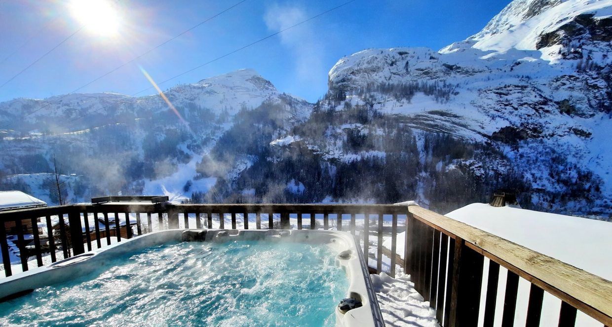 chalet ibex hot tub